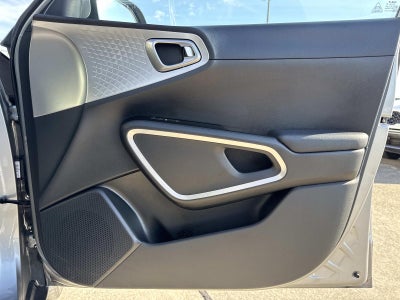 2023 Kia Soul LX IVT