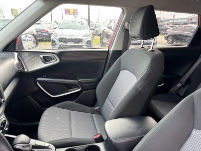 2024 Kia Soul LX IVT