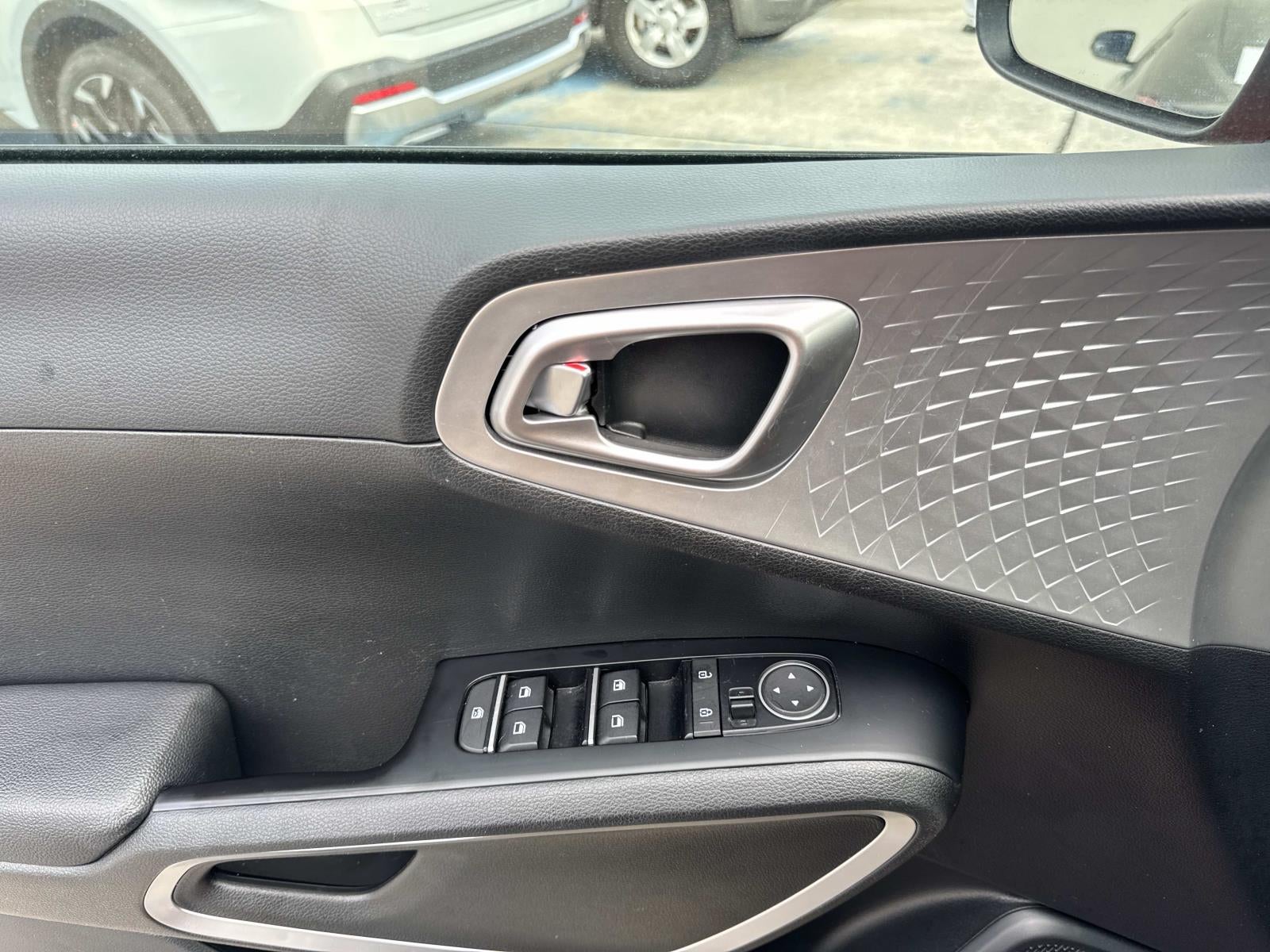 2024 Kia Soul LX IVT