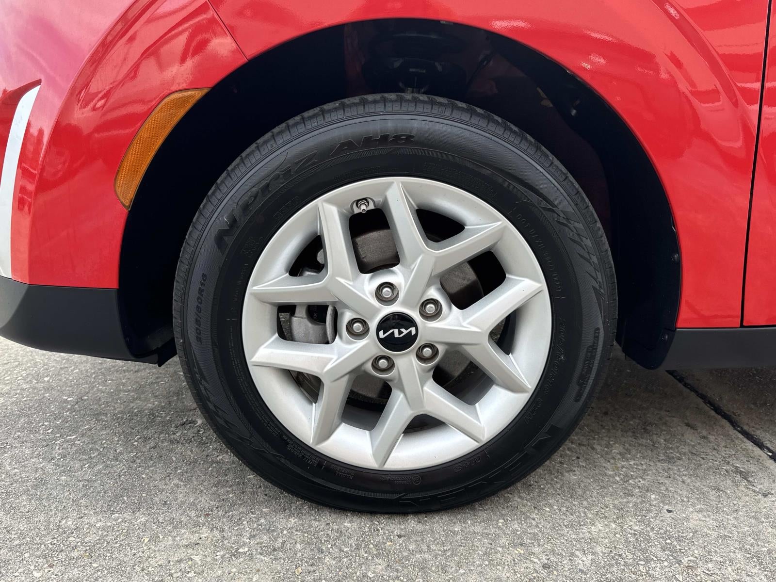 2024 Kia Soul LX IVT