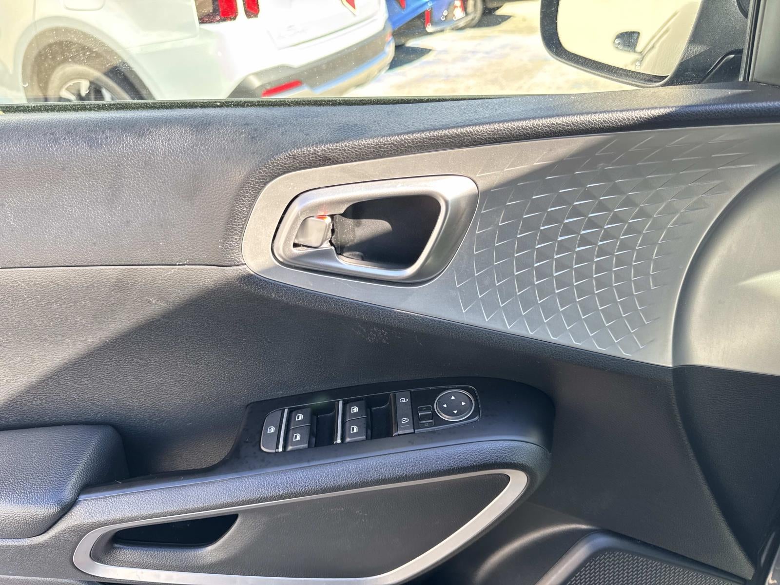 2024 Kia Soul LX IVT