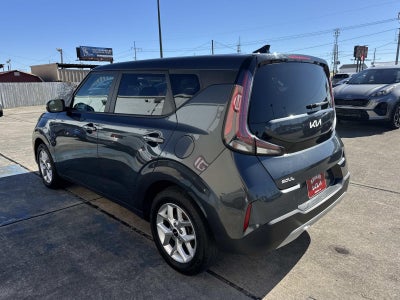 2024 Kia Soul LX IVT