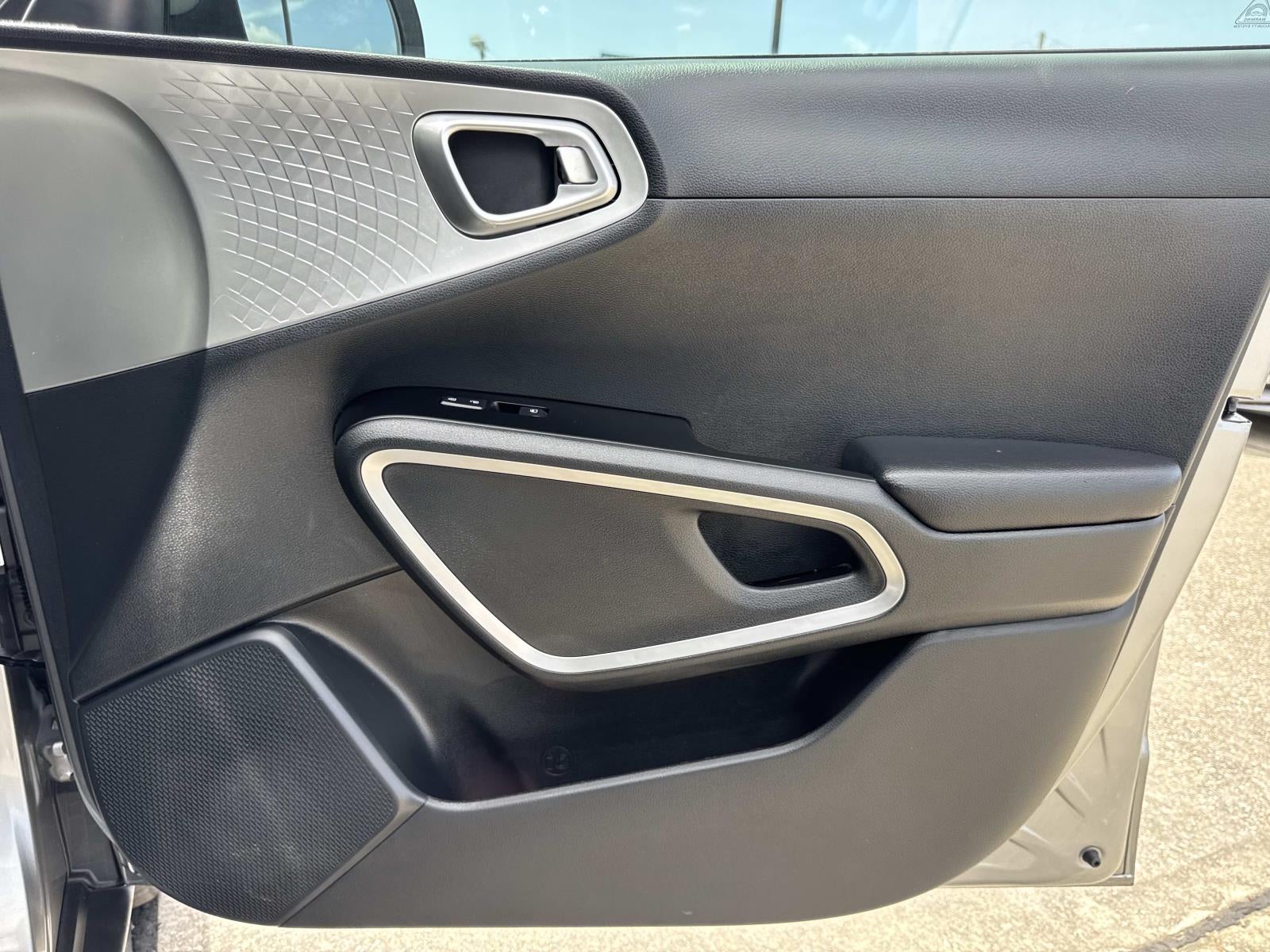 2025 Kia Soul LX FWD