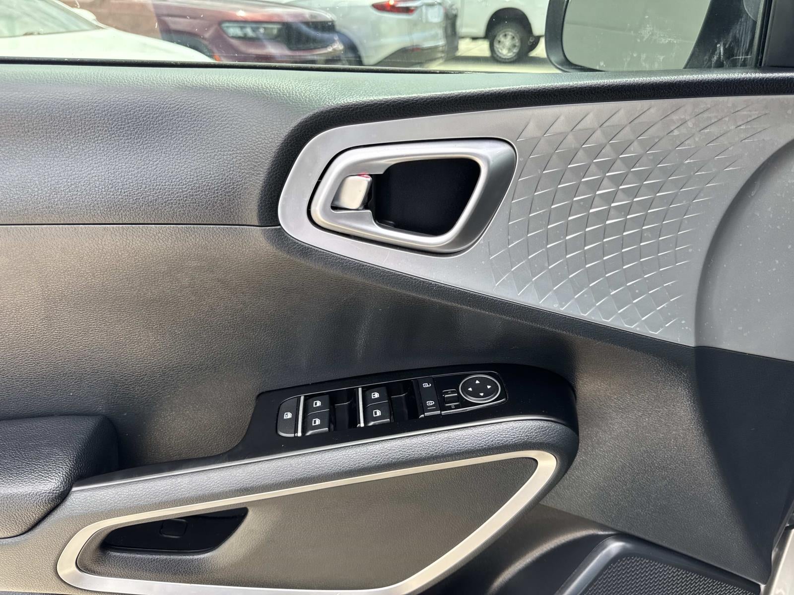 2025 Kia Soul LX FWD