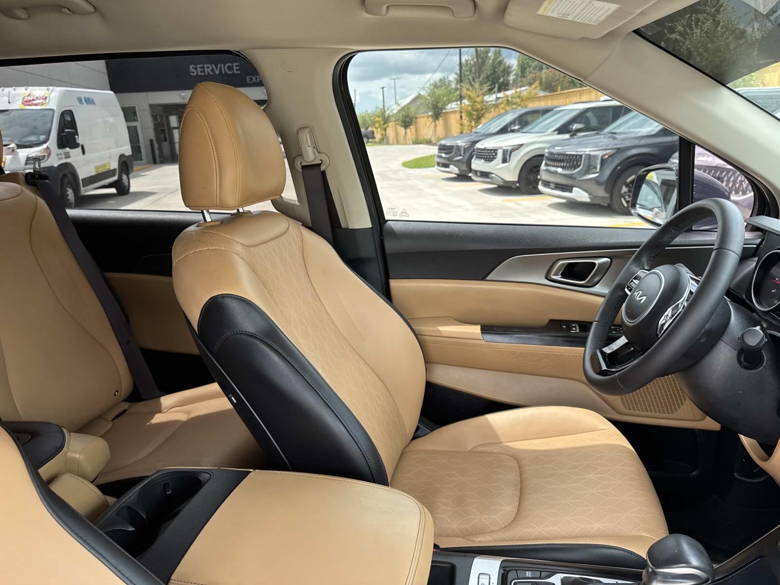 2024 Kia Carnival LX FWD w/Seat Pkg
