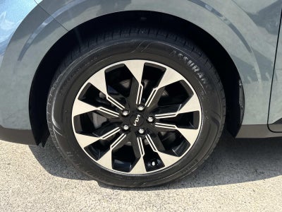 2024 Kia Carnival EX FWD