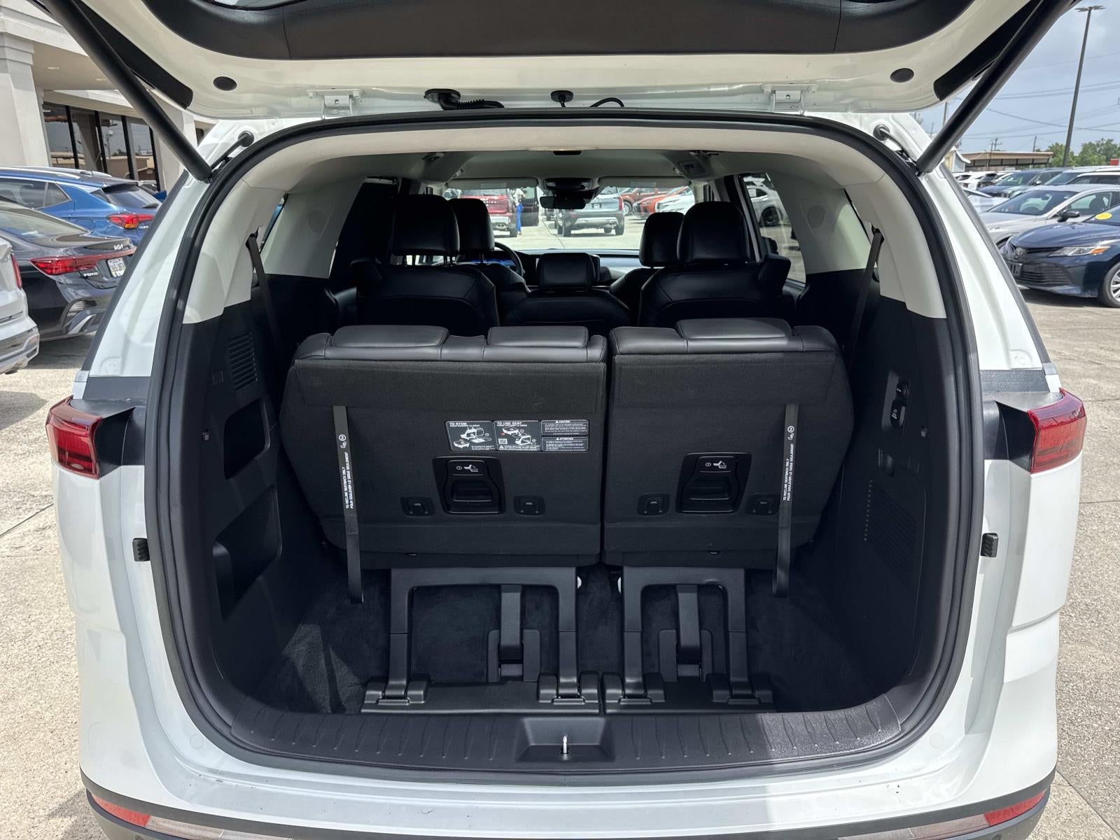 2024 Kia Carnival SX FWD
