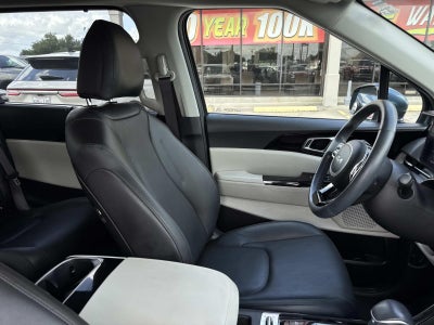 2024 Kia Carnival SX FWD