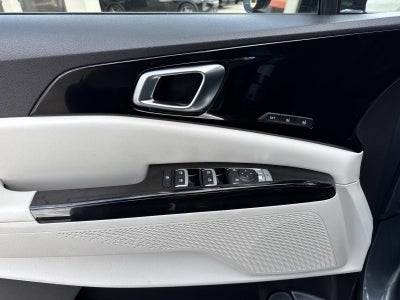 2024 Kia Carnival SX FWD