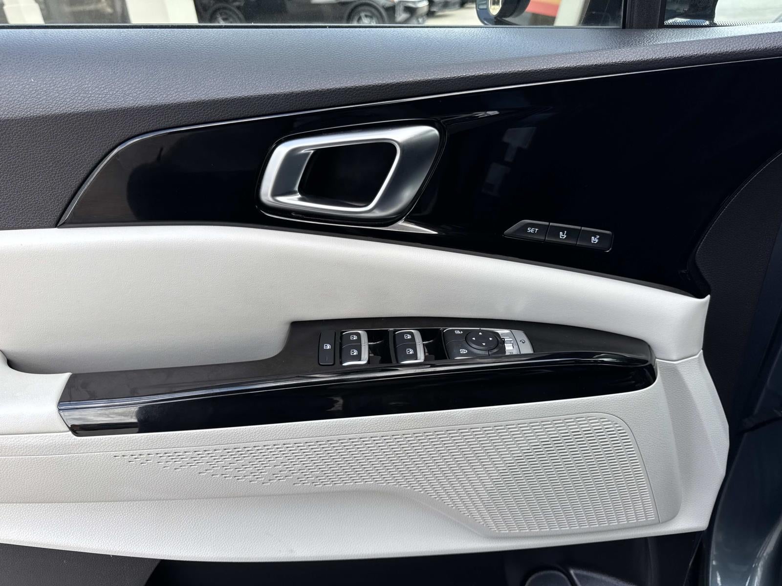 2024 Kia Carnival SX FWD
