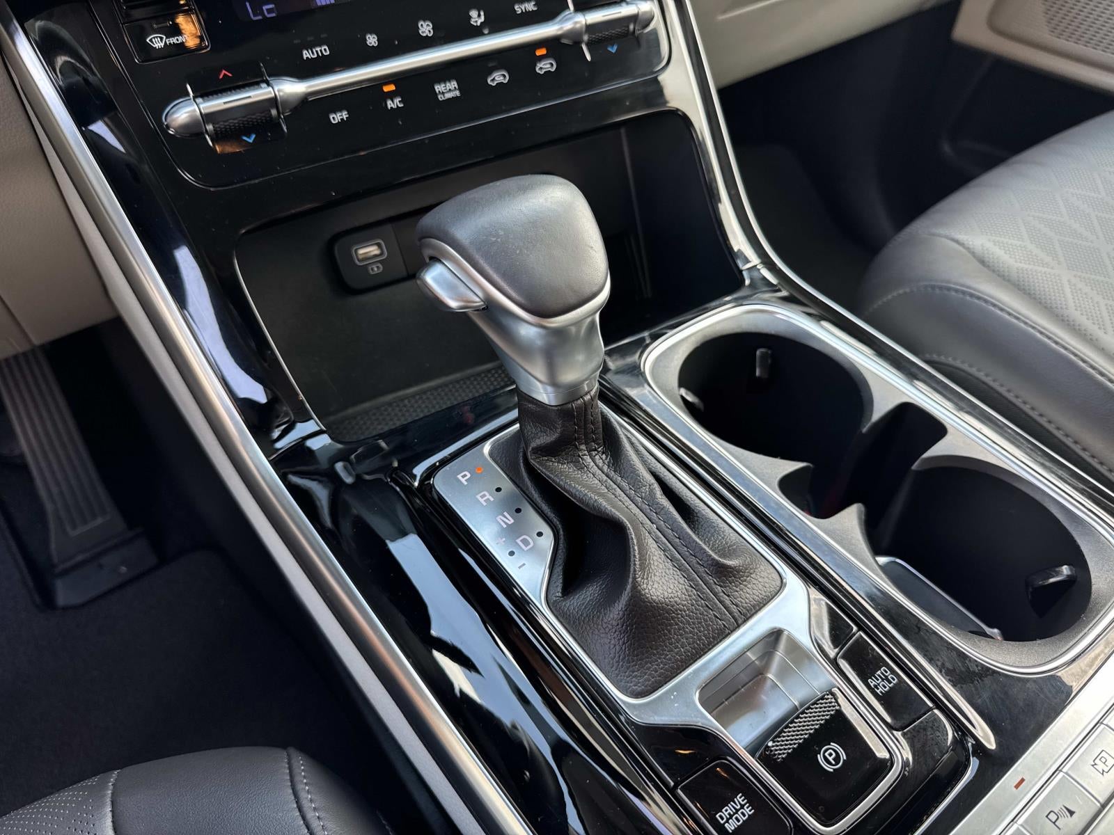 2024 Kia Carnival SX FWD