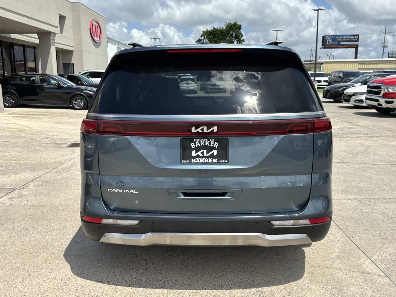 2024 Kia Carnival SX FWD