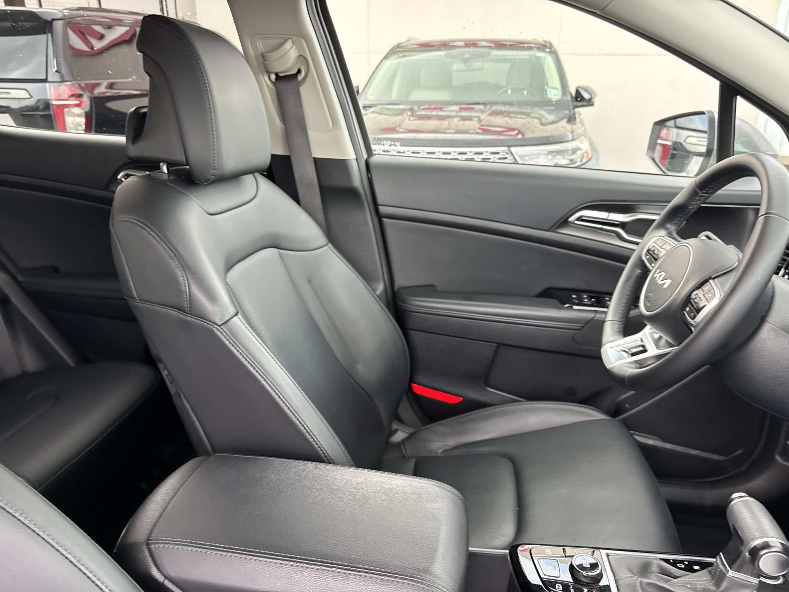 2024 Kia Sportage EX FWD