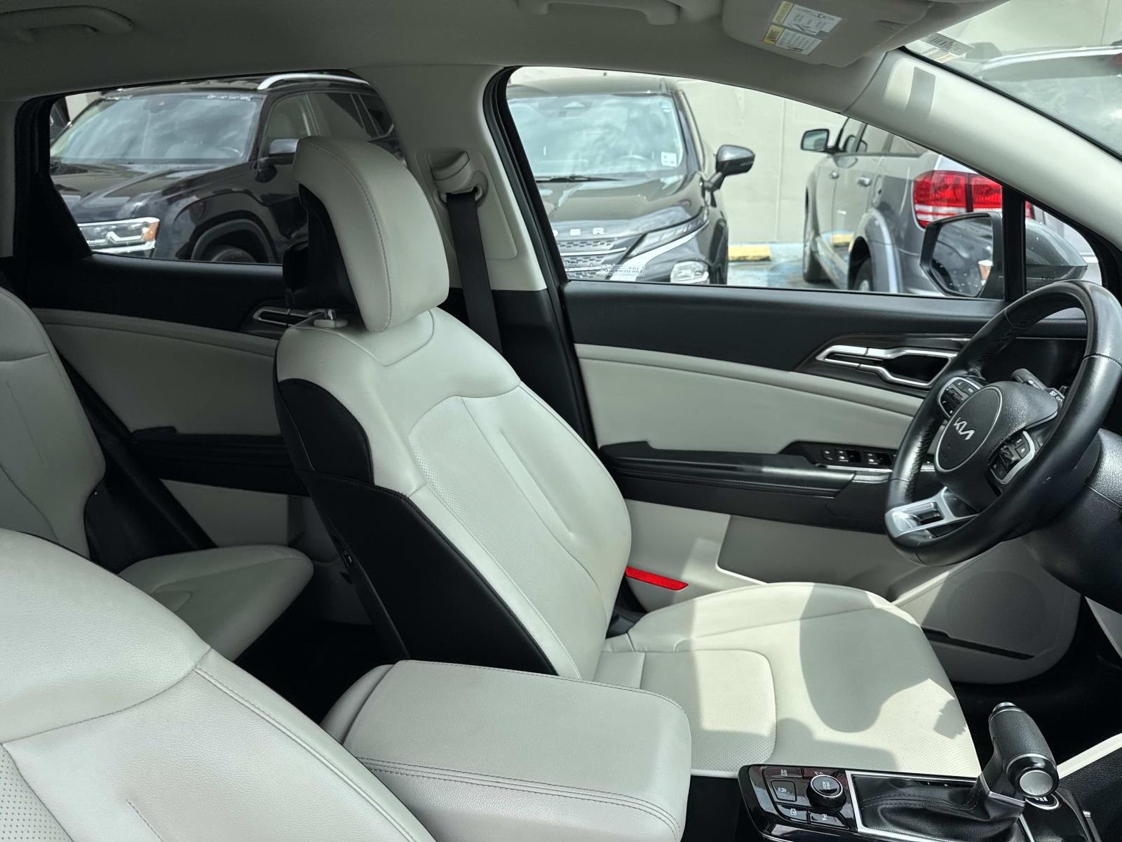 2024 Kia Sportage EX FWD