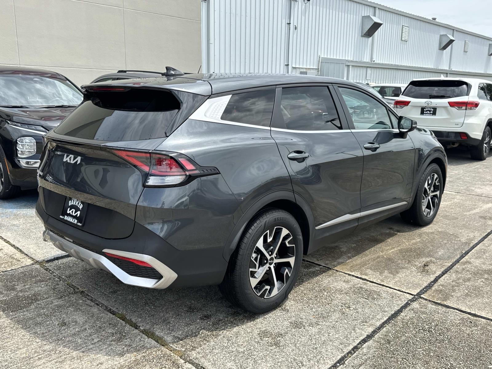 2024 Kia Sportage EX FWD