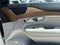 2022 Volvo XC90 T6 AWD Momentum 6P