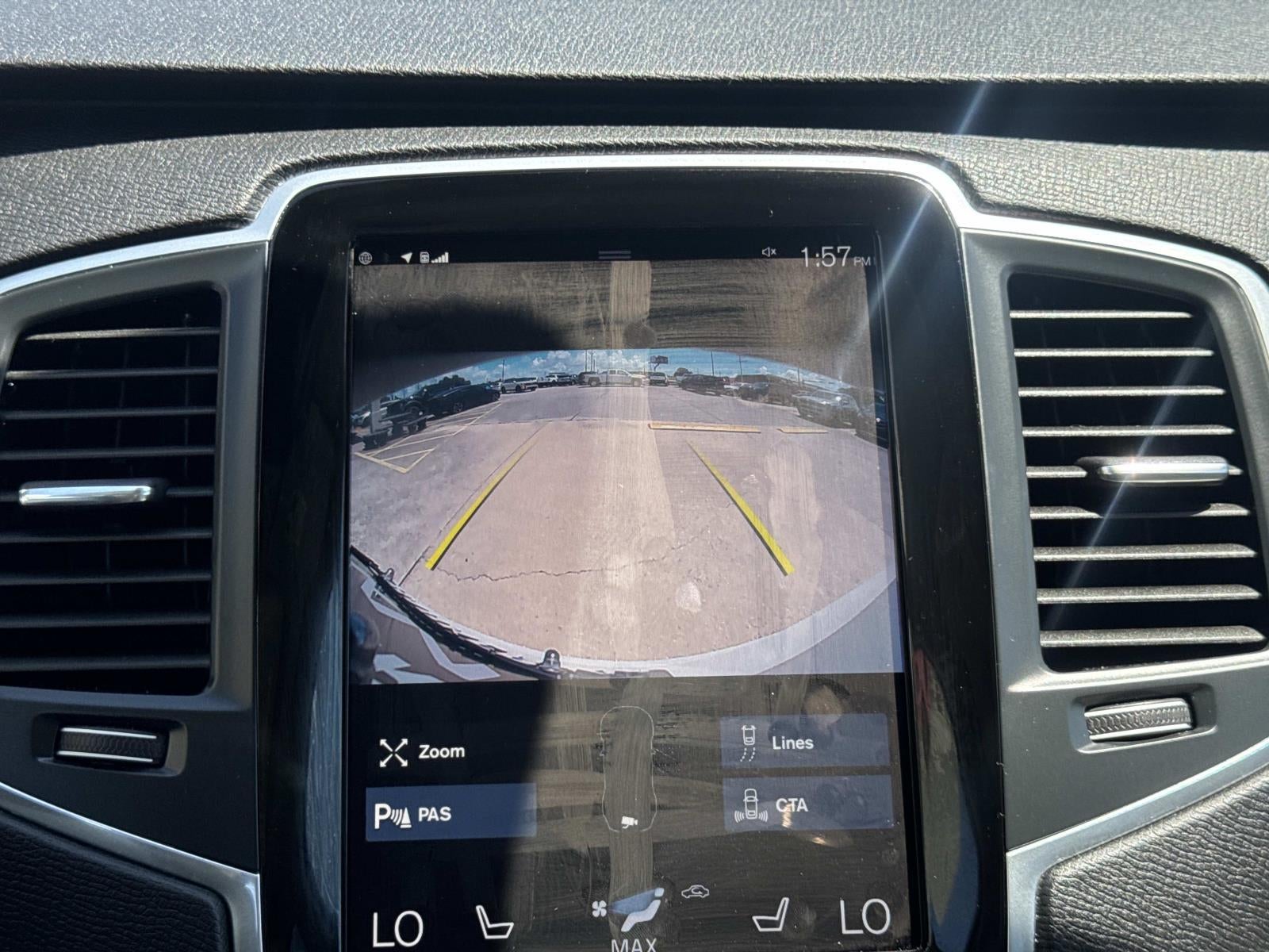 2022 Volvo XC90 T6 AWD Momentum 6P