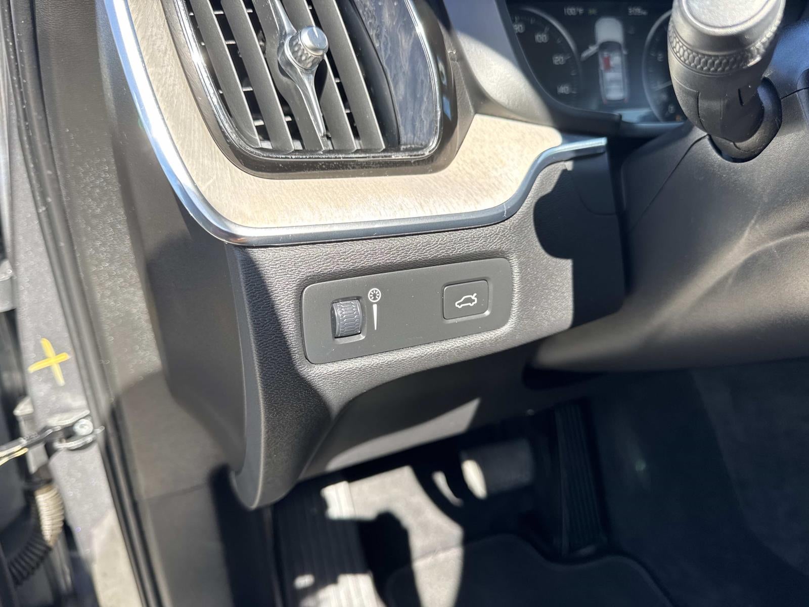2020 Volvo XC60 T6 AWD Inscription